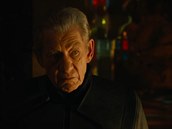 Sir Ian McKellen jako Magneto ve snímku X-Men: Budoucí minulost.