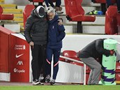 Jürgen Klopp a José Mourinho se po utkání Liverpoolu s Tottenhamem úpln...
