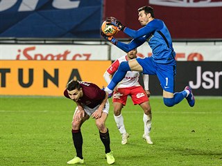 Utkn 12. kola prvn fotbalov ligy: Sparta Praha - FK Pardubice, 16. prosince...