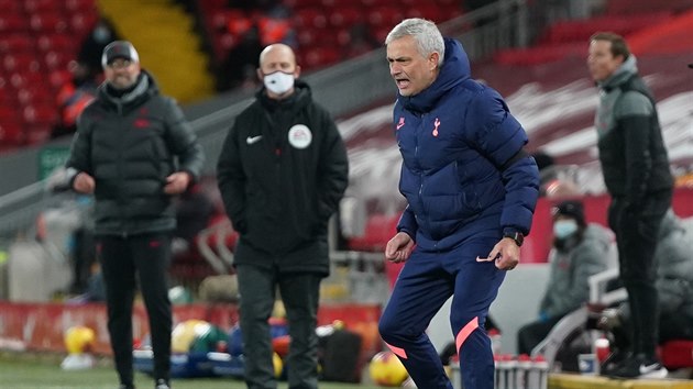 Jürgen Klopp a José Mourinho se po utkání Liverpoolu s Tottenhamem úpln...