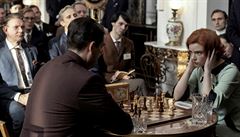 Seriál Dámský gambit se vnuje achu