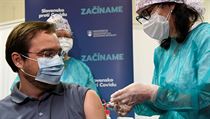 Bratislava plánuje v první vlně podat očkovací látku zdravotníkům, zaměstnancům...