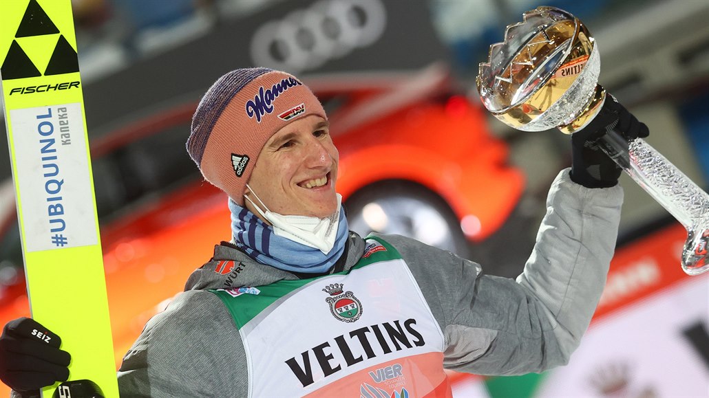 Německý skokan na lyžích a nedávný mistr světa v letech Karl Geiger vyhrál v...
