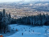 Skiareál na Jetdu v Liberci zahájil v sobotu 26. prosince 2020 sezonu, i kdy...
