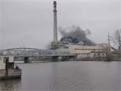 Hasii v pondlí vyjeli k výbuchu v kolínské elektrárn, v ní následn zaalo...