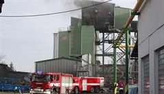 Na místě zasahuje 18 jednotek hasičů. | na serveru Lidovky.cz | aktuální zprávy