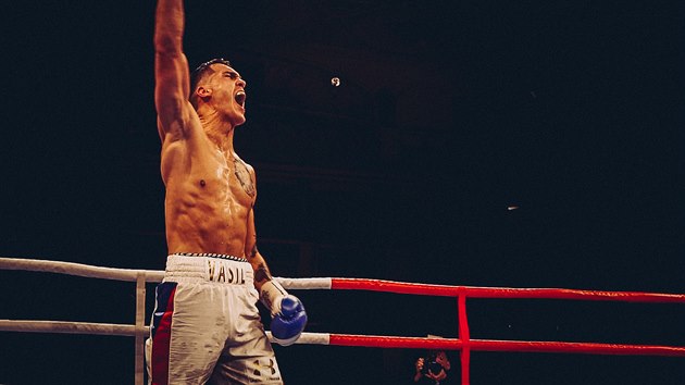 Boxer Vasil Ducár (na snímku) 29. prosince 2020 vyhrál zápas o titul...