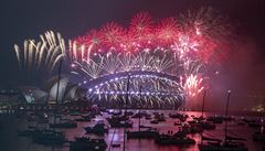 Austrálie oslavila píchod Nového roku úchvatným ohostrojem