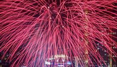 Oh�ostroj nad �ekou Chao Phraya v Bangkoku