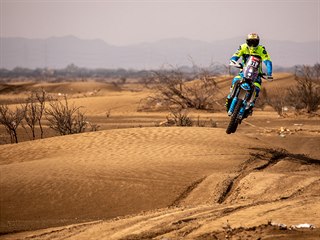 esk motocyklista Martin Michek na Rallye Dakar.