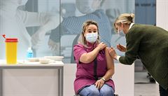 Nizozemsko jako poslední v EU začalo očkovat proti covidu. Vláda po silné kritice start uspíšila