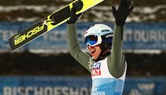 Polský skokan Kamil Stoch vyhrál pot�etí Turné �ty� m�stk�