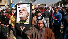 Desetitisíce Iráčanů se dnes, v den prvního výročí zabití elitního íránského... | na serveru Lidovky.cz | aktuální zprávy
