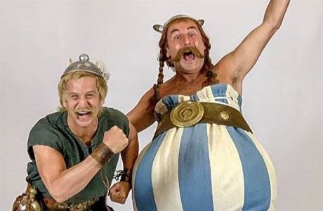 Noví Asterix a Obelix - herci Edouard Baer a Gilles Lelouche .
