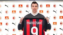 Mario Mandžukič podepsal smlouvu s AC Milan.