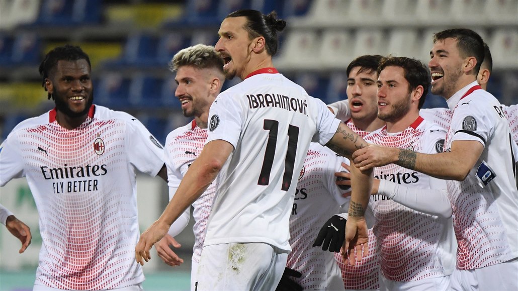 Zlatan Ibrahimovic zařídil AC Milán výhru nad Cagliari.