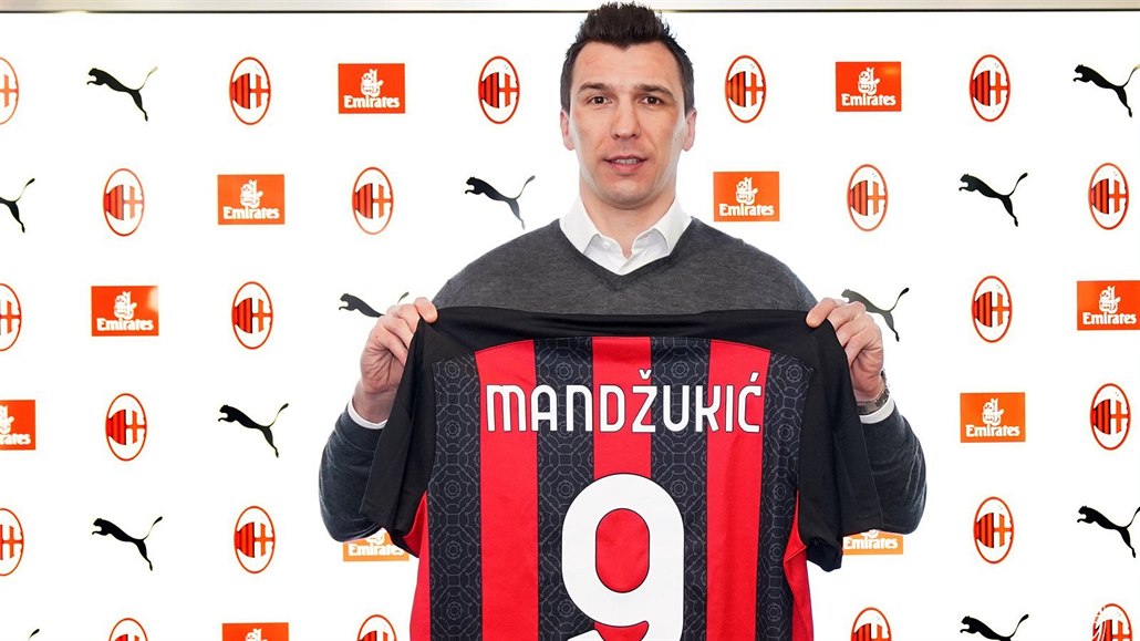 Mario Mandžukič podepsal smlouvu s AC Milan.