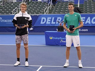 Turnaj v Delray Beach ovldl polsk tenista Hubert Hurkacz (vpravo).