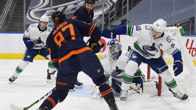 Connor McDavid na úvod nové sezony nebodoval.
