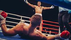 Vasil Ducár práv� poslal k zemi Václava Pejsara.