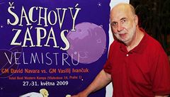Lubomír Kaválek p�i spolukomentování v Praze v roce 2009.