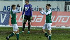 Zleva Dominik Pletil z Jablonce a Robert Hrubý z Jablonce se radují z gólu.