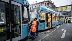 V centru Ostravy se v pátek ráno srazily dvě tramvaje. Zranilo se při tom sedm...