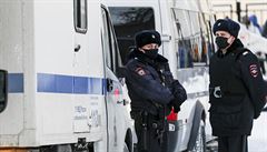 Rusk policie provd kvli opozinm demonstracm razie, prohledala ji 30 byt