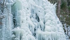 Tento monumentální ledopád najdete v Terin údolí v Novohradských horách.