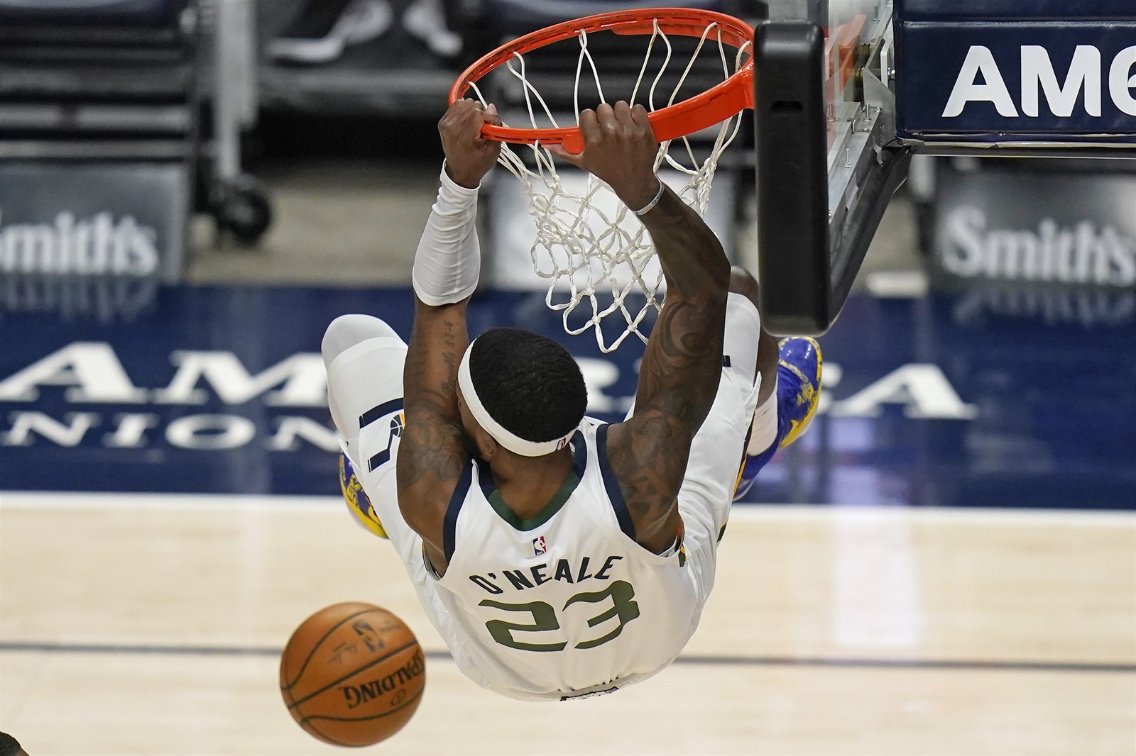 Basketbalista Utah Jazz Royce O'Neale.
