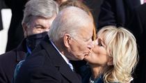 Nov prezident USA Joe Biden a jeho manelka Jill Bidenov.