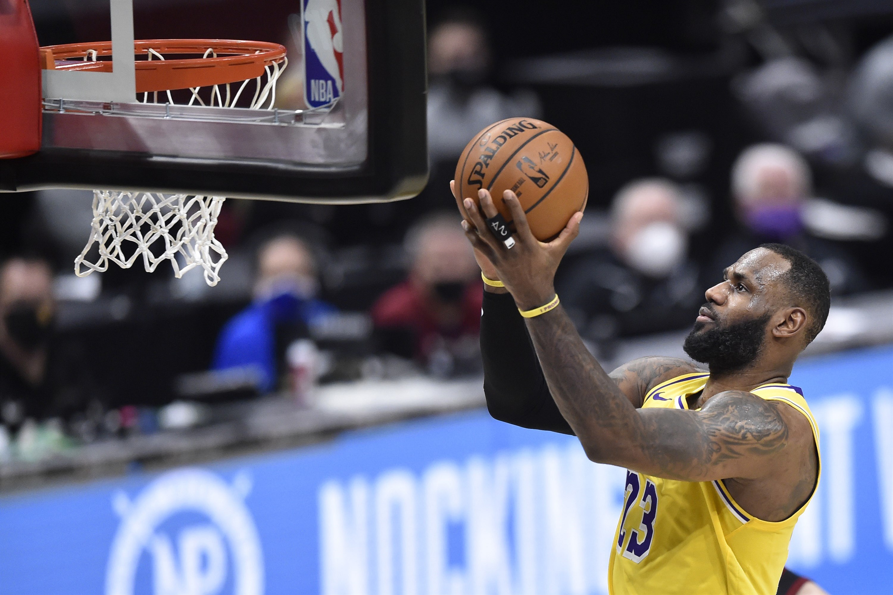 LeBron James zá�il na palubovce svého bývalého klubu.