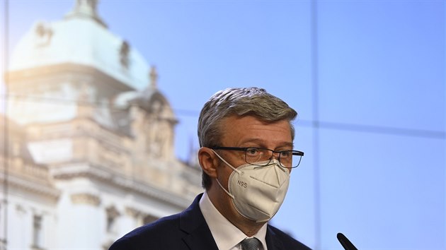 Vicepremiér Karel Havlíček vystoupil v Praze na tiskové konferenci po jednání...