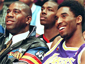 Kobe Bryant a Magic Johnson bhem hráské kariéry.