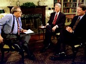 Prezident Clinton a viceprezident Al Gore jsou dotazováni Larry Kingem 5....