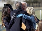 Nový prezident USA Joe Biden se svou enou Jill Bidenovou a dtmi Hunterem a...