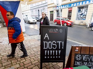 Host pichzej do restaurace Veranda v st nad Labem, kter se jednodennm...