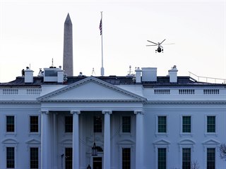 Donald Trump na palub vrtulnku Marine One opout Bl dm.