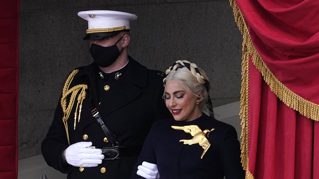 Lady Gaga zazp�vala americkou n�rodn� hymnu.