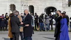 Nový prezident USA Joe Biden a nová viceprezidentka Kamala Harrisová opou�t�jí...