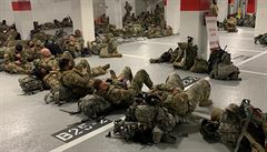 Jeden oddíl Národní gardy USA čítající 5000 ozbrojených příslušníků se tak...