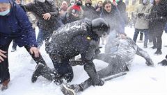 Pes pt tisc zadrench, mezi nimi i Navalnho ena. Protesty v Rusku doprovzej bezprecedentn opaten