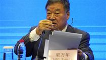 Liang Wannian, editel oddlen pro reformu zdravotnictv, mluv na konferenci...