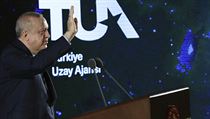Turecký prezident Recep Tayyip Erdogan při představení cílů vesmírného programu...