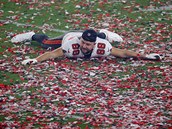 Tanner Hudson slaví vítzství v Super Bowlu