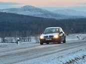 idii i dnes musejí dávat pozor na zasnených i zamrzlých silnicích (na...