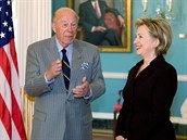 Setkání tehdejí americké ministryn zahranií Hillary Clintonová s bývalým...