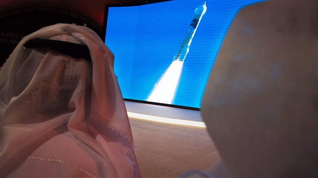 Saudskoarabská vesmírná sonda Amal nebo-li Naděje při vzletu.