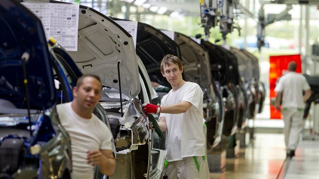 Výroba v mladoboleslavské továrn� �kody Auto.