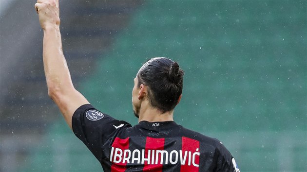 Zlatan se prom�ní ve zp�váka